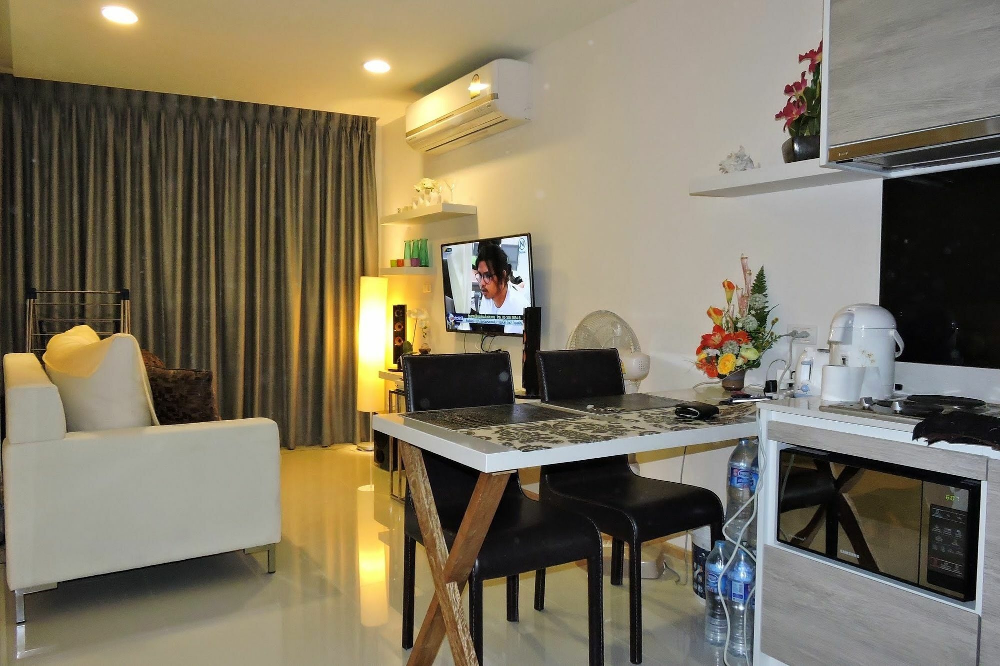 Acqua - 100 Meters From Jomtien Beach Pattaya Eksteriør bilde